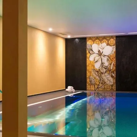 6bdr Fantastic Penthouse With Sauna And Pool Appartement
